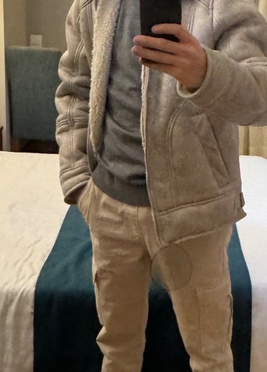 Jovem com 29 amos a procura de um jovem ou mulher Jovem com 29 amos a procura de um jovem ou mulher