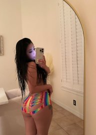 Massagista sensual e relações sexuais escaldantes.