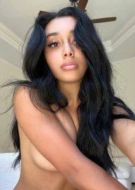 Massagista sensual e relações sexuais escaldantes.