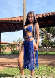 20 Anos de Pura Doçura e Curvas Perfeitas 20 Anos de Pura Doçura e Curvas Perfeitas