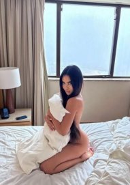Makarena morena envolvente atrevida sedutora 