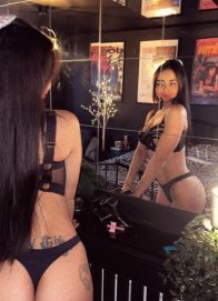 Makarena morena envolvente atrevida sedutora 