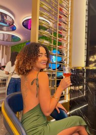 Sua Namoradinha Perfeita: Simpática, gostosa 