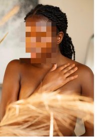 Diva morena corpo tonificado envolvente Diva morena corpo tonificado envolvente