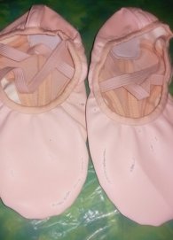 Alguma senhora com fetiche por sapatilhas?