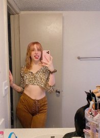 Mulher jovem e respeitosa, pronta para encontros s Mulher jovem e respeitosa, pronta para encontros s